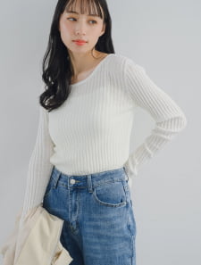 Uネックリブニット