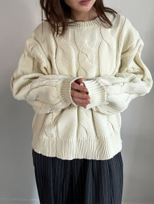 ケーブルニットプルオーバー