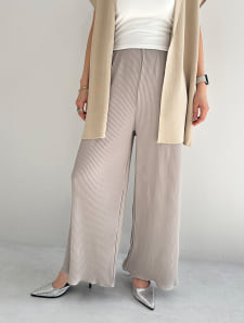 裾メローリブパンツ