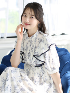 パイピングフリルワンピース