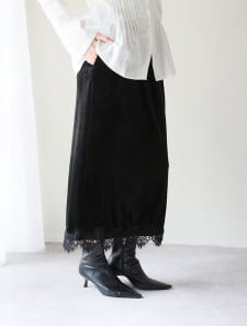 サイドスリットベロアIラインスカート
