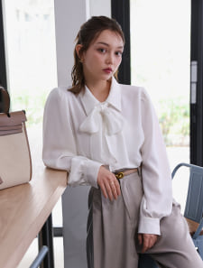 取り外し可能リボンタイ付き長袖ブラウス