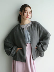 ノーカラーブルゾン