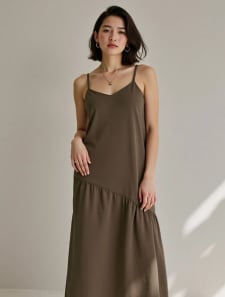 ギャザー切り替えキャミソールワンピース