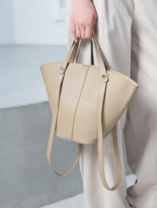 フレアフォルムポーチ付き2WAYハンドバッグ