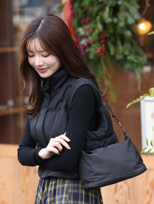 ナイロンミニマルハンドバッグ