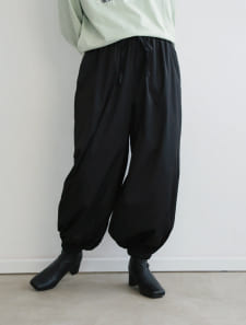 ナイロンバルーンパンツ