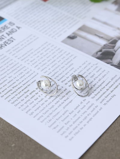 【サージカルステンレス】ムーンパールピアス