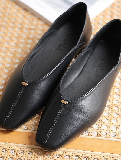 スクエアトゥメタルアクセントバブーシュ