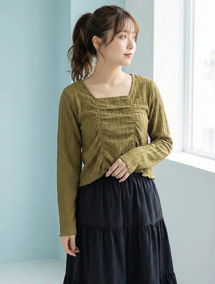 ギャザーデザイントップス