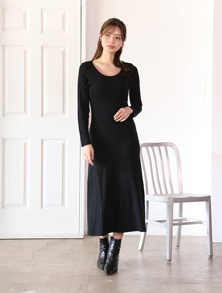 カップ付き裏起毛Uネックワンピース