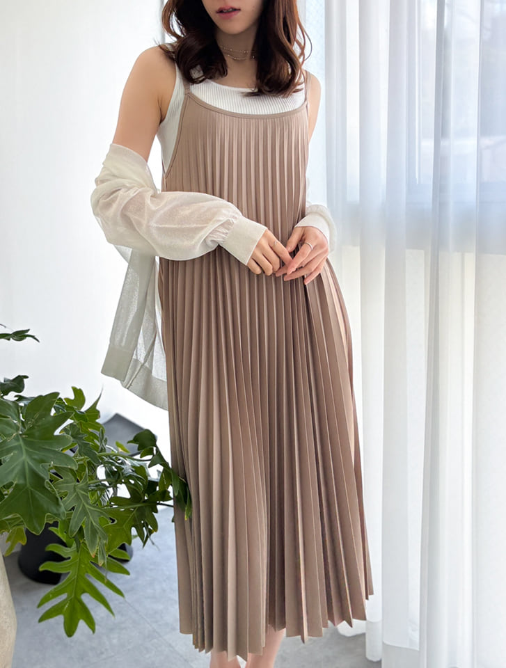 バッククロスプリーツキャミワンピース