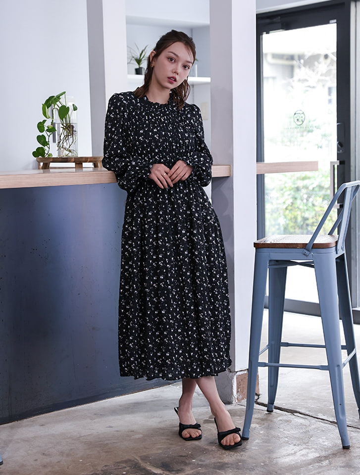 シャーリングトップワンピース