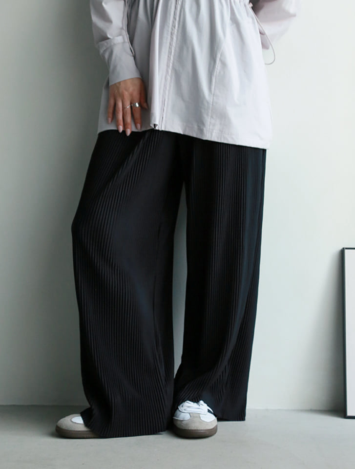 ポケット付きセルフカットプリーツパンツ