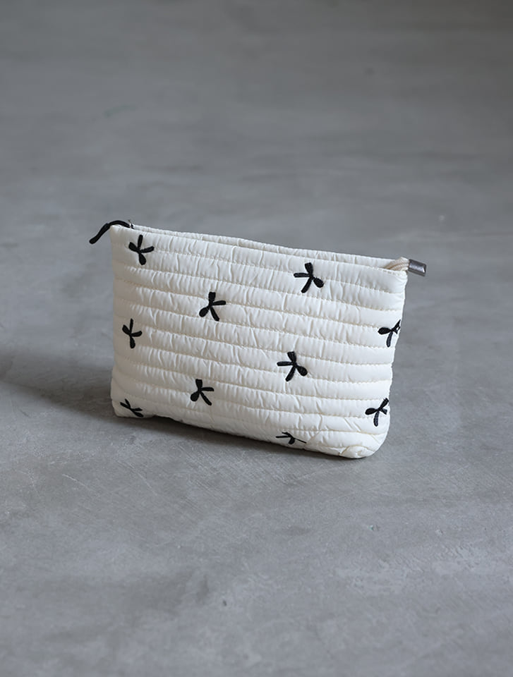 ヌビリボン刺繍ポーチ