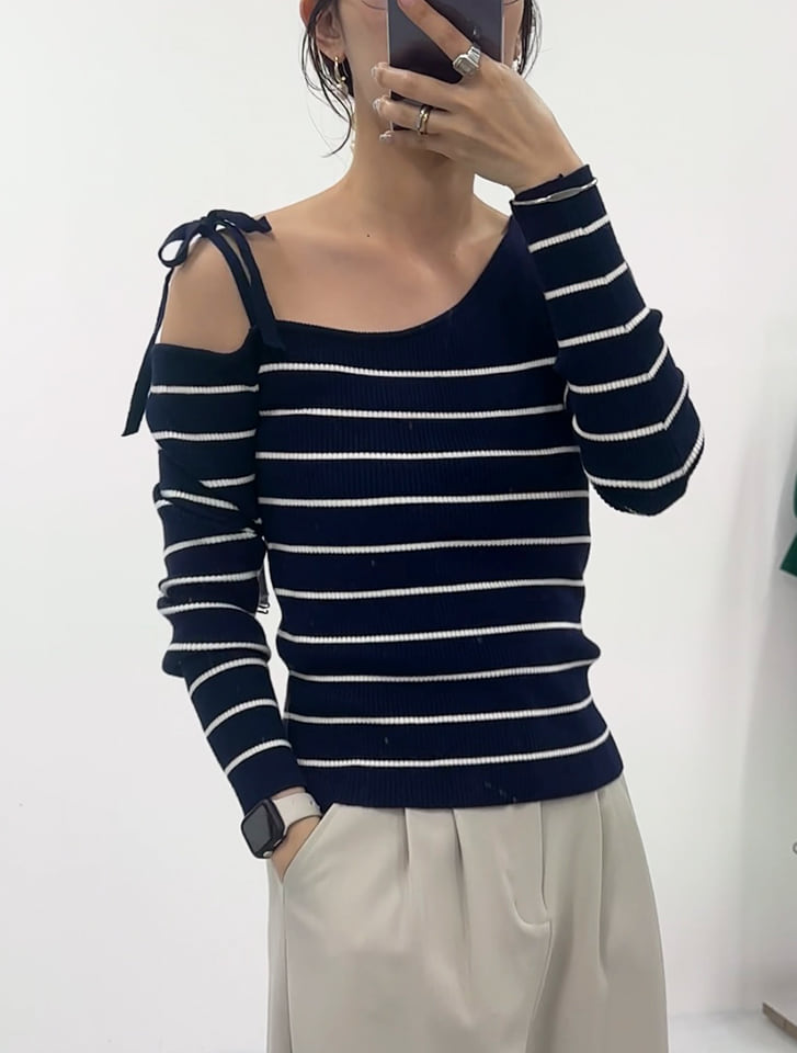 オフショルボーダーニット