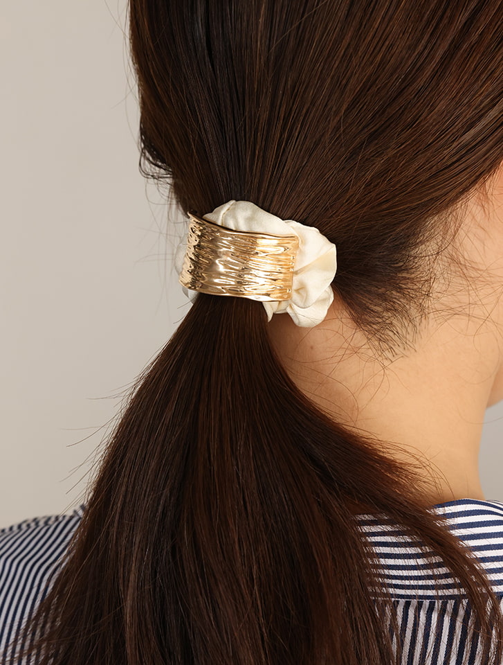 ゴールドメタルカバーシュシュ