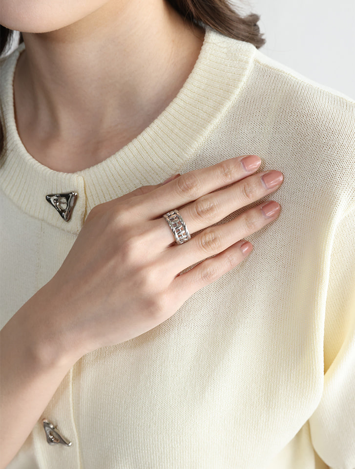 エッジメタルチェーンフリーリング