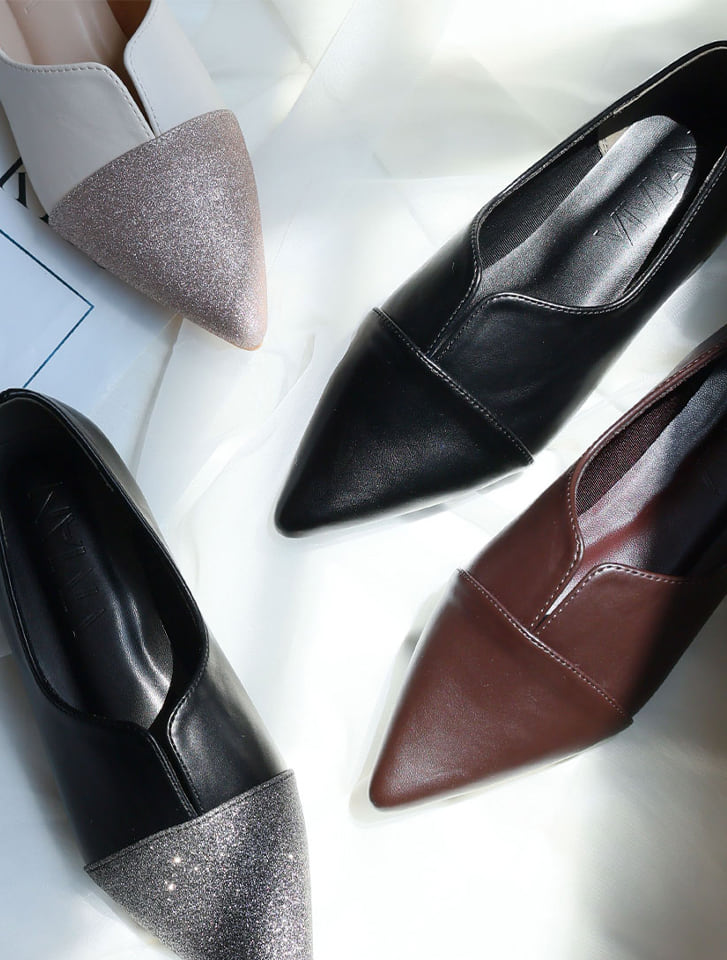 スリット切り替えデザインフラットシューズ