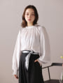 ハイネックギャザー袖シャーリングブラウス