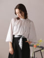 ハイネックギャザー袖シャーリングブラウス