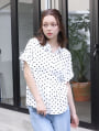 ウエストタック前開きドットブラウス