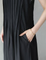 ナロースカーフ付きプリーツワンピース