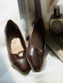 ゴールドパーツスリットパンプス